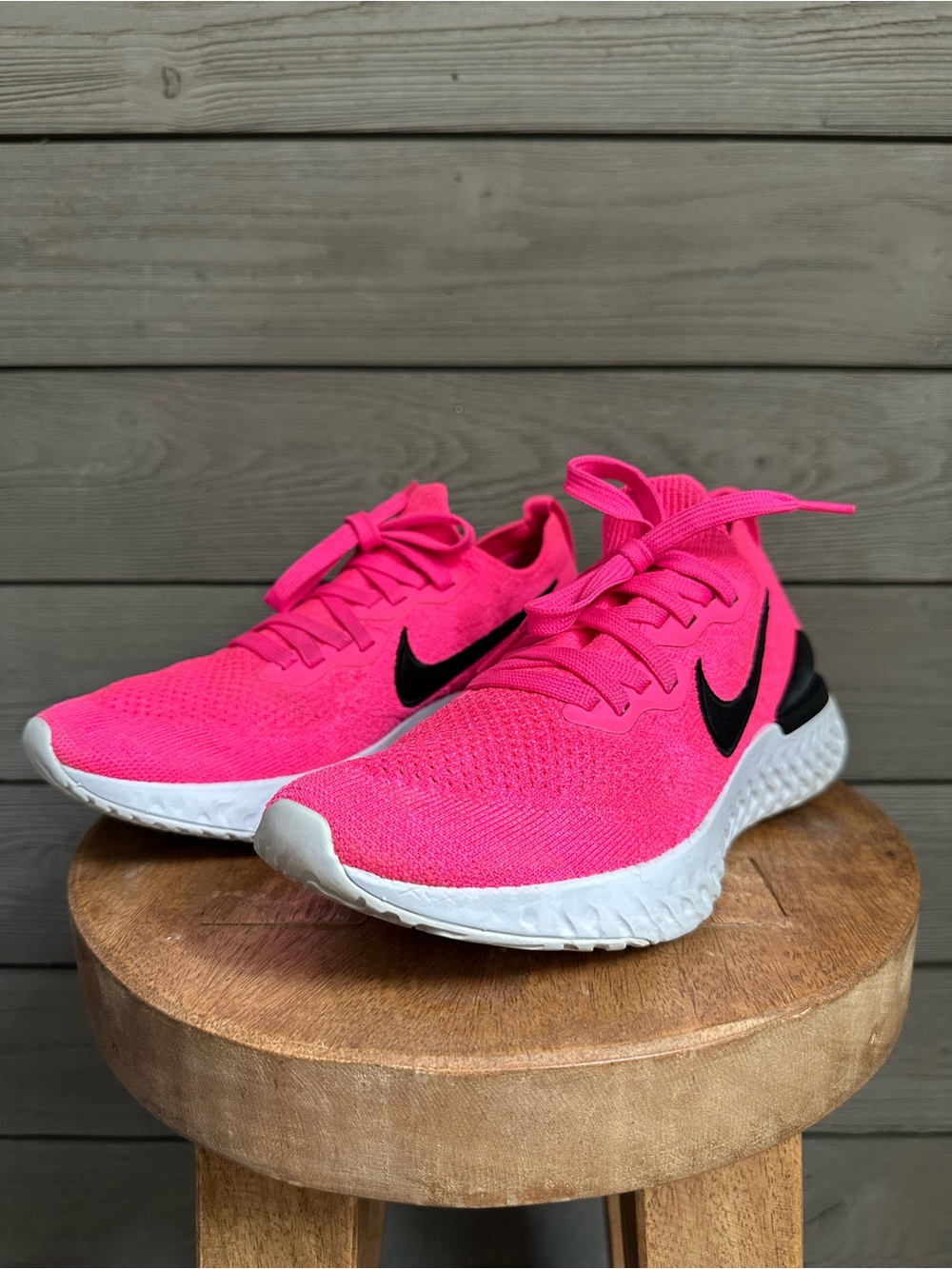 Nike Women's Epic React Flyknit 2 Hot Pink Blast Black White Size 8